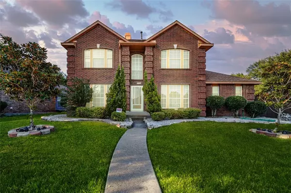 2702 Crosslands Drive, Garland, TX 75040