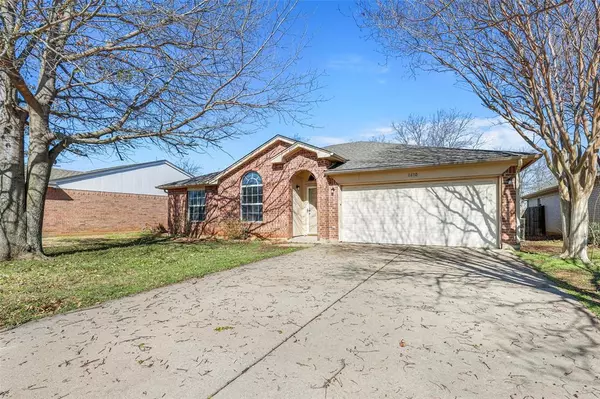 1610 Merritt Drive, Mansfield, TX 76063