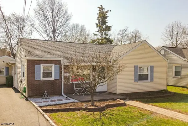 58 Walnut St, Edison Twp., NJ 08817