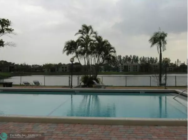 212 Lake Pointe Dr  #211, Oakland Park, FL 33309