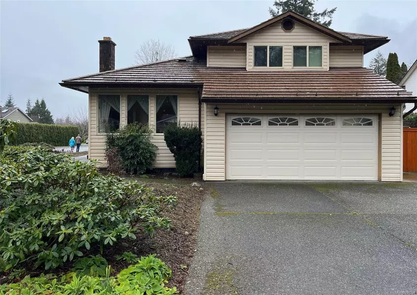 189 Donovan Dr, Comox, BC V9M 2T1