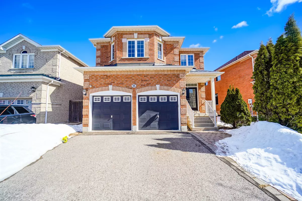 Whitby, ON L1P 1W6,35 Ball CRES