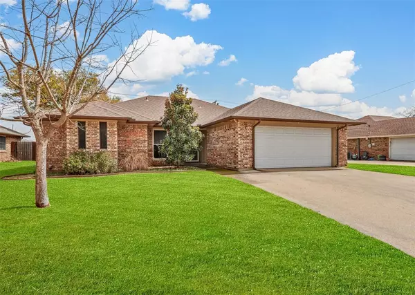 Burleson, TX 76028,832 Ridgeview Drive