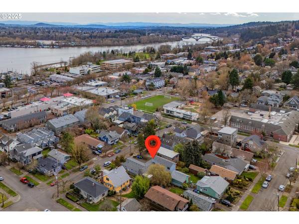 Portland, OR 97239,6125 S HOOD AVE
