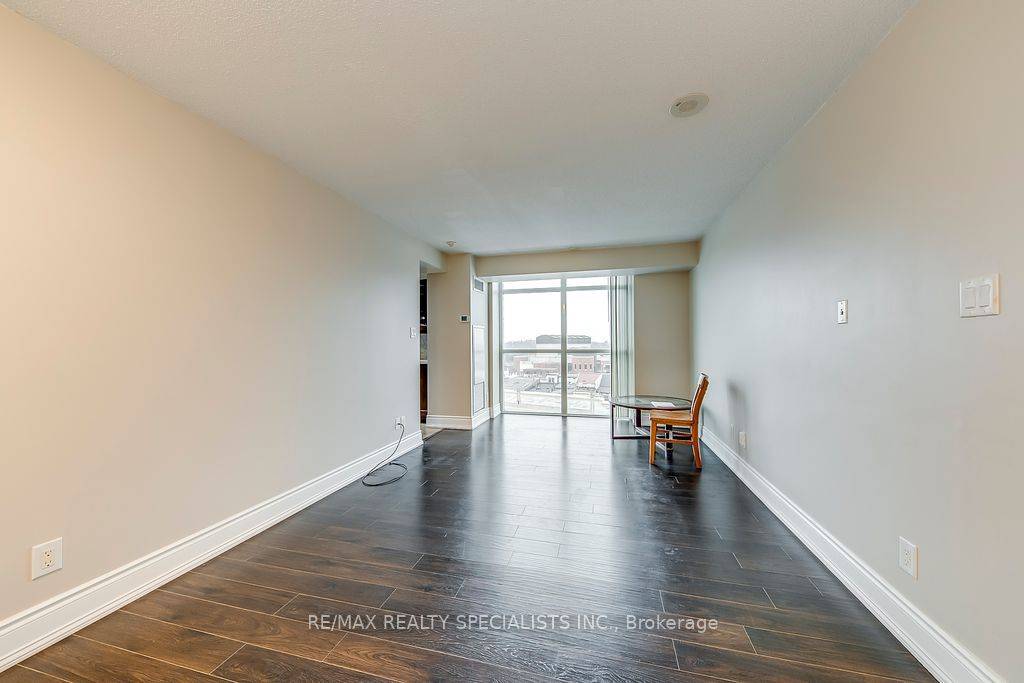 Brampton, ON L6X 0T6,9 George ST #702