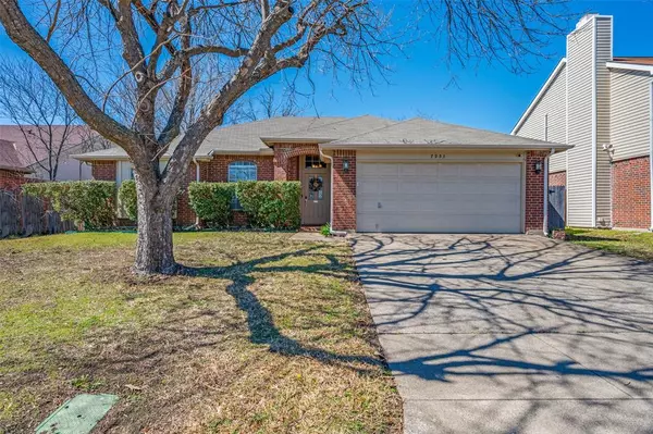 7953 Waterside Trail, Fort Worth, TX 76137