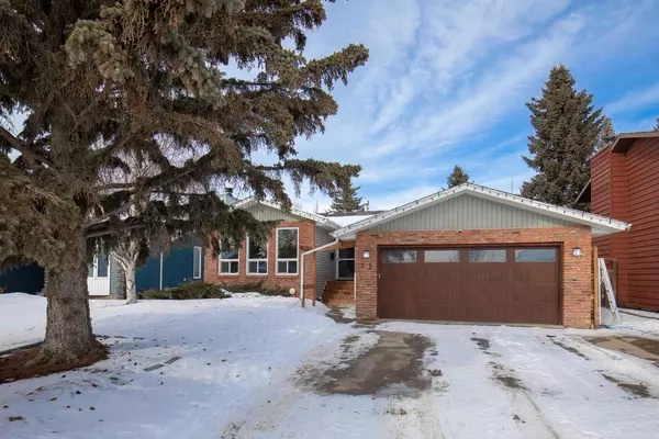 72 Marion CRES, Red Deer, AB T4R 1N2