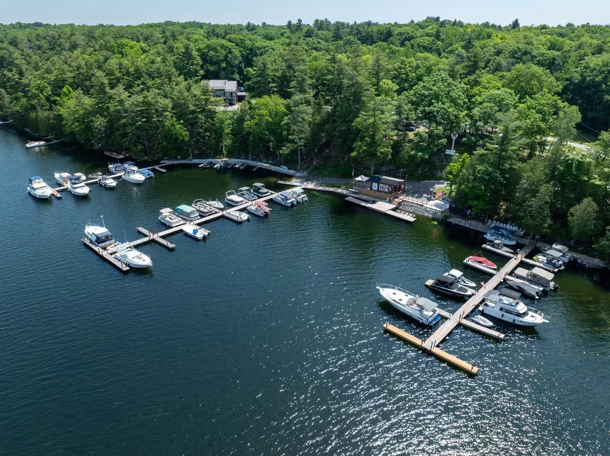 Rideau Lakes, ON K0G 1E0,292 Marina RD