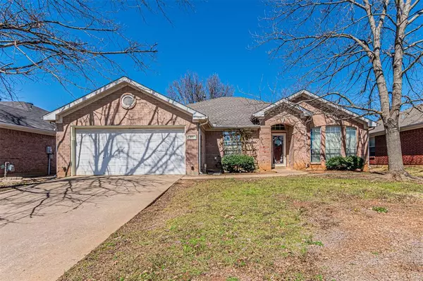 611 Coal Creek Drive, Mansfield, TX 76063