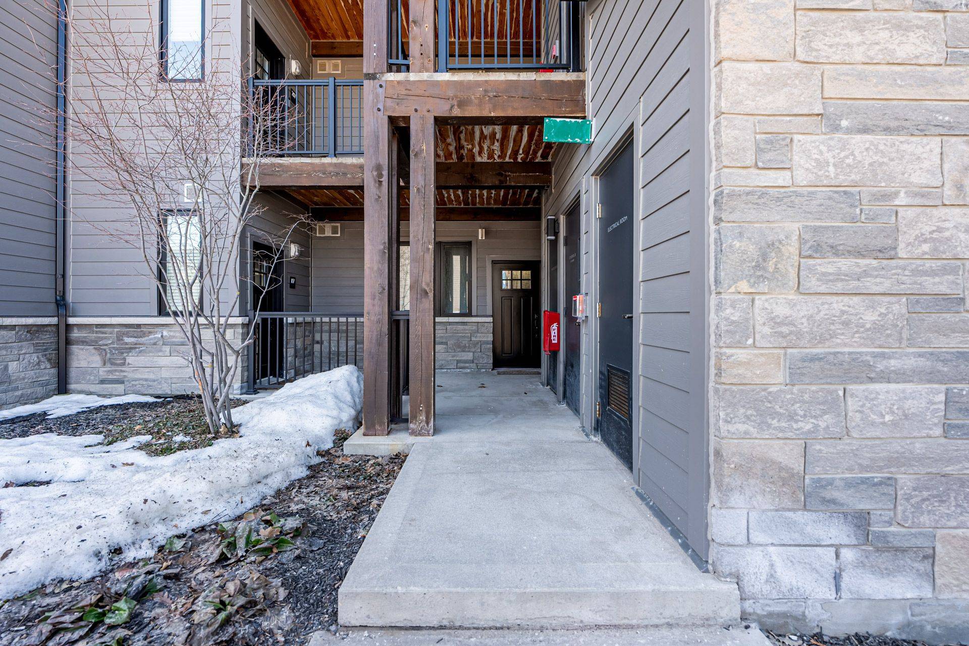 Blue Mountains, ON L9Y 3B6,16 Beckwith LN #106