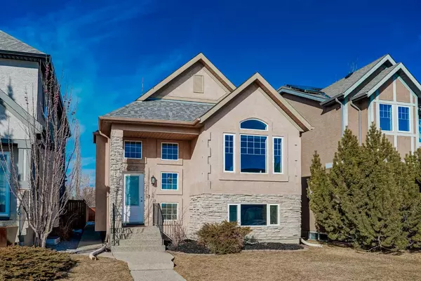 8940 Wentworth AVE Southwest, Calgary, AB T3H 5N9