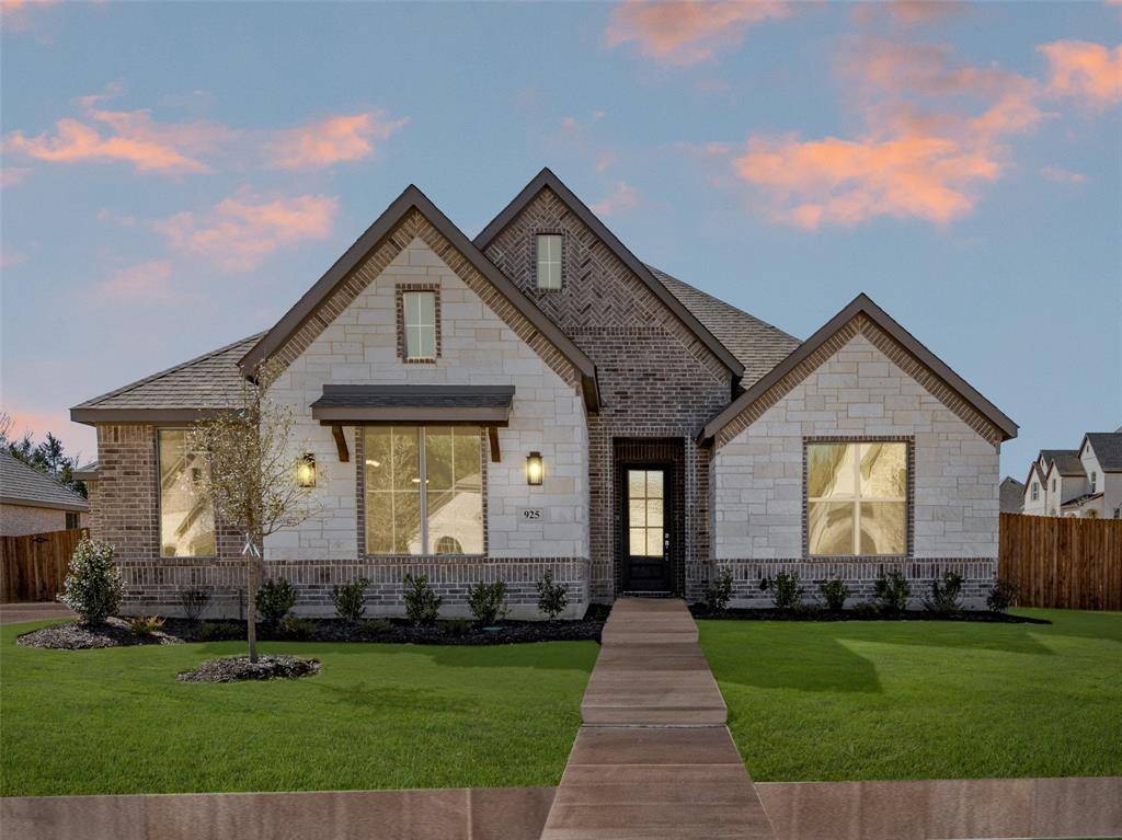 925 Winecup Way, Midlothian, TX 76065