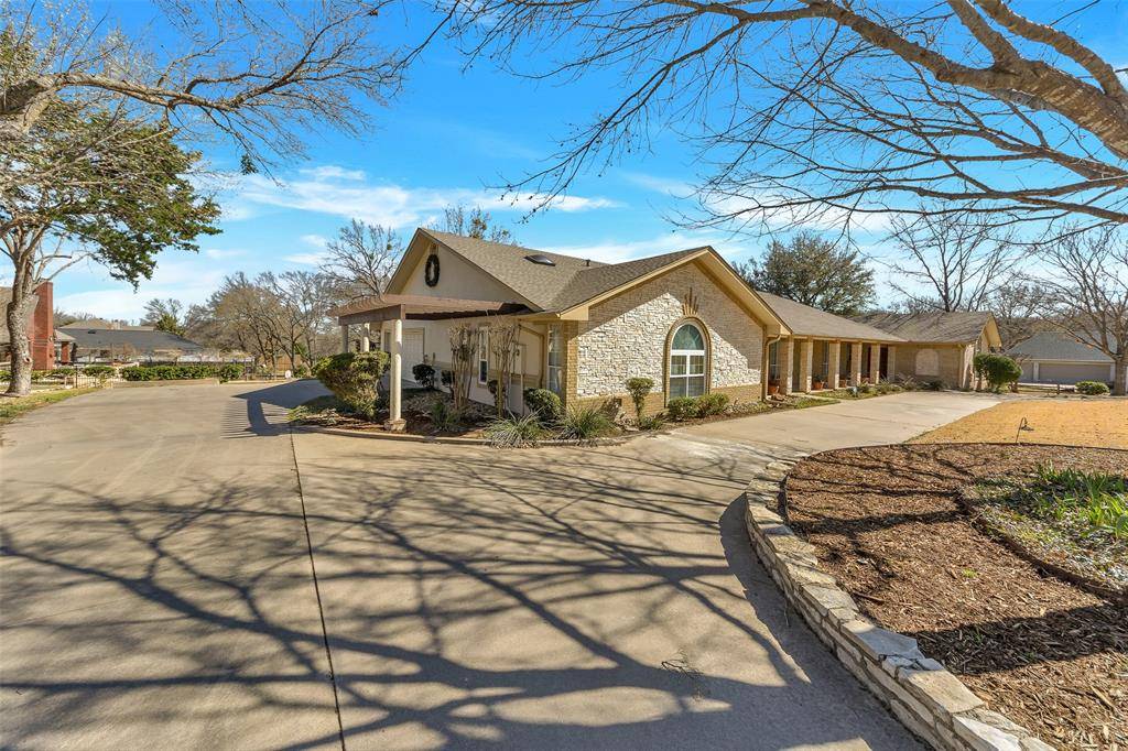 Weatherford, TX 76087,103 Lakeforest Court