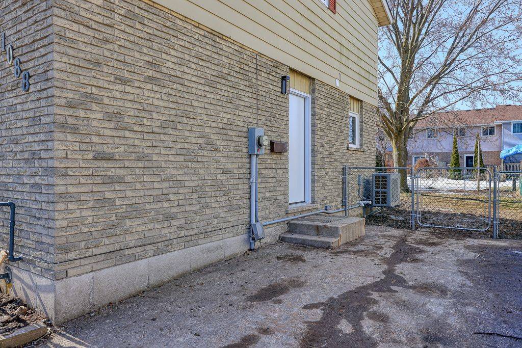 Woodstock, ON N4S 8P3,1088 Canfield CRES