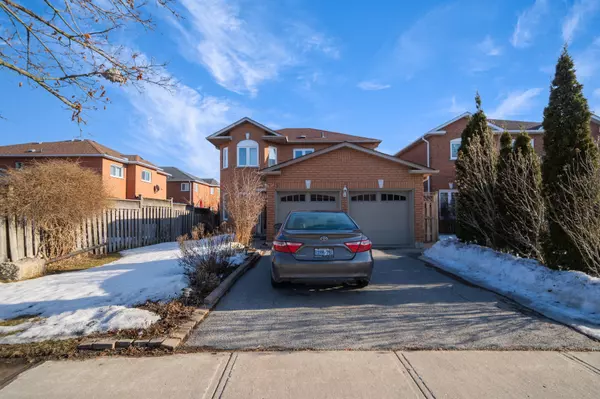 5 Claresholme DR, Toronto E10, ON M1C 4Z9