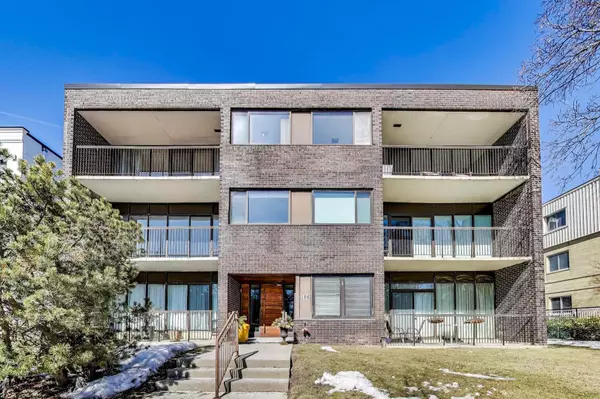 166 Sherwood AVE #7, Toronto C10, ON M4P 2A8