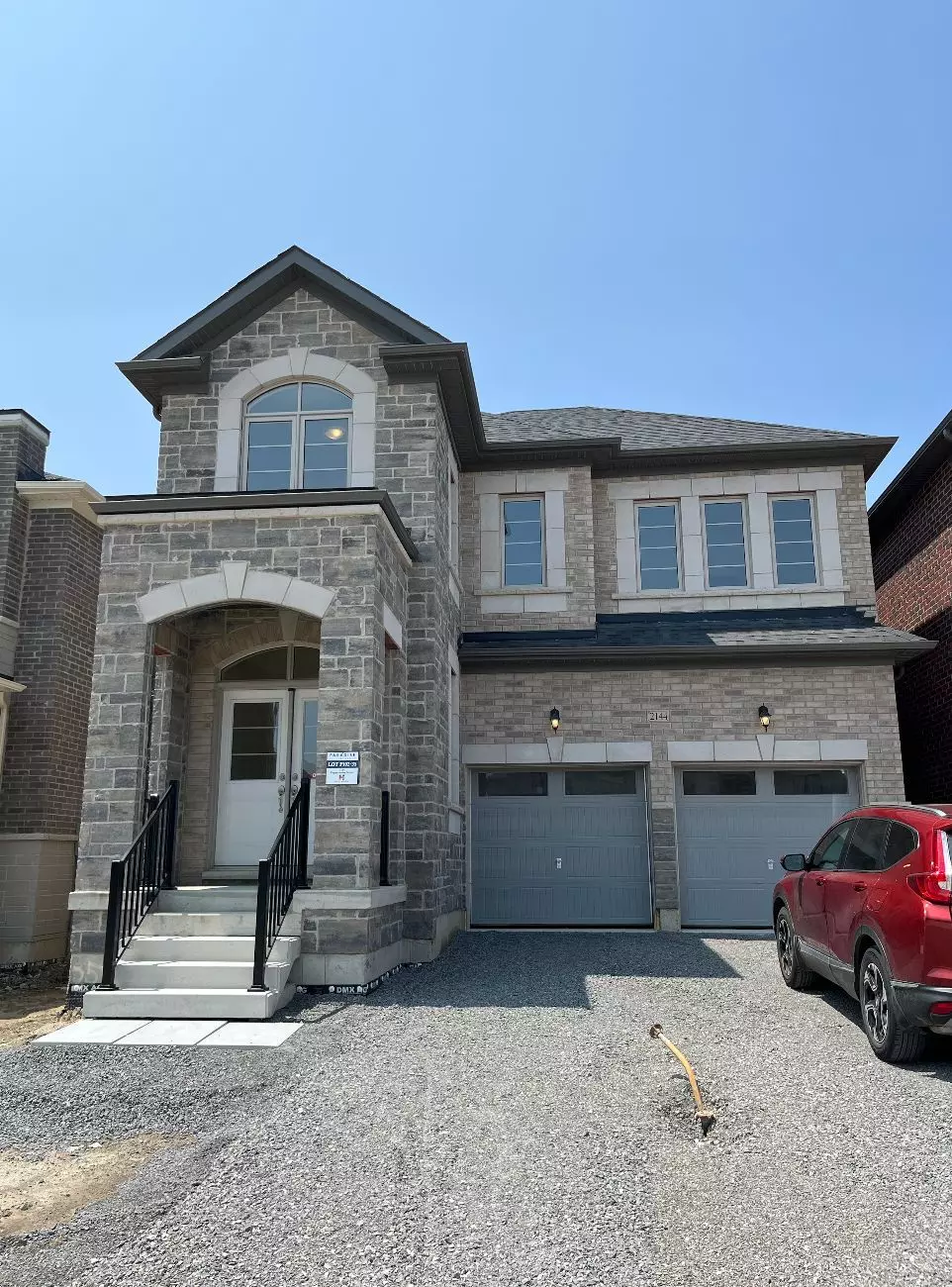 Oshawa, ON L1L 0T1,2144 Coppermine ST