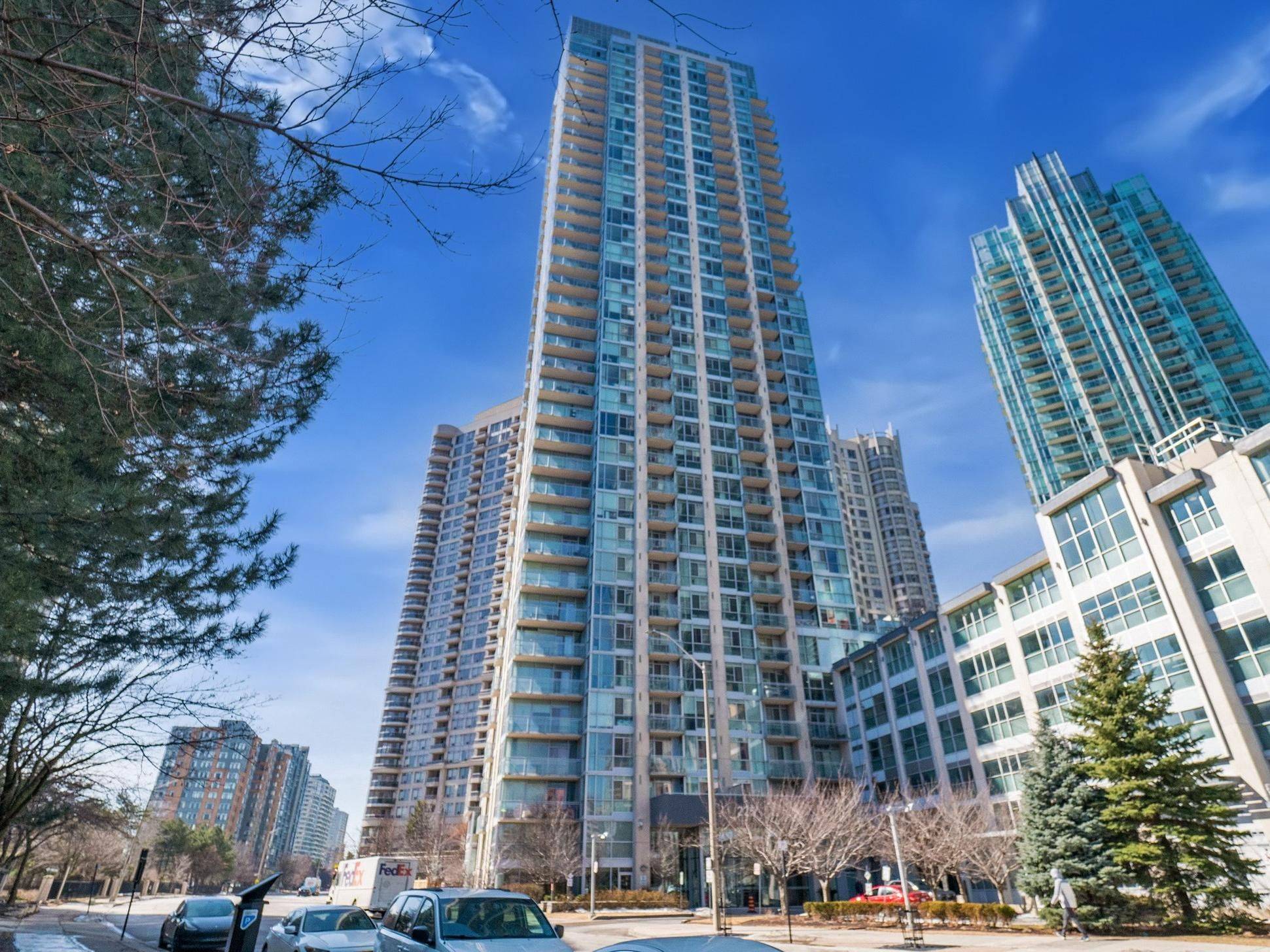 Mississauga, ON L5B 4P2,225 Webb DR E #405