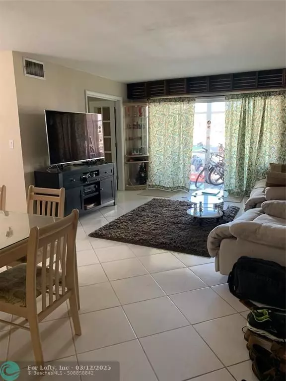 3020 NE 16 ave  #204, Oakland Park, FL 33334