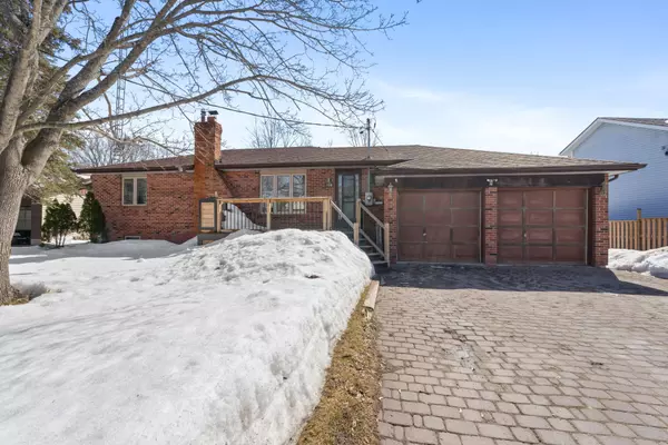 759 Chestnut ST, Innisfil, ON L9S 2H8