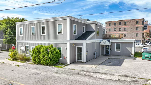 94 COLBORNE ST W, Orillia, ON L3V 2Y9