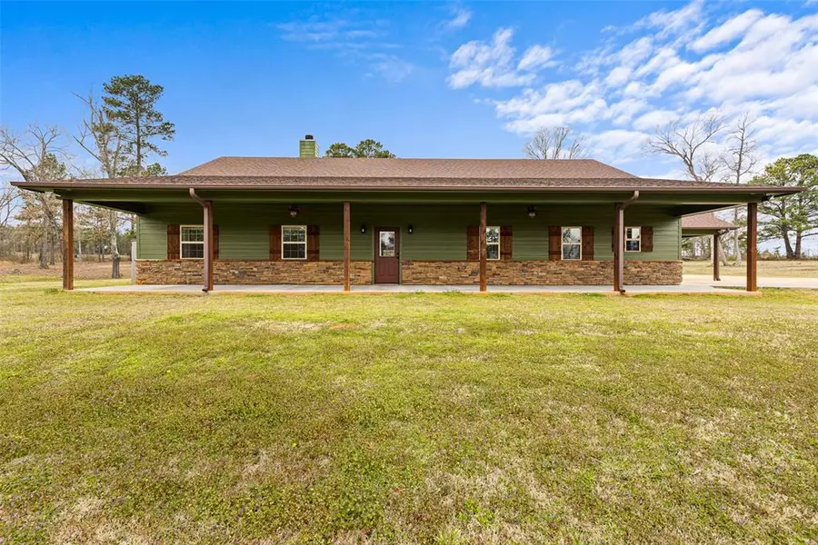 2525 Bison Road, Gilmer, TX 75644