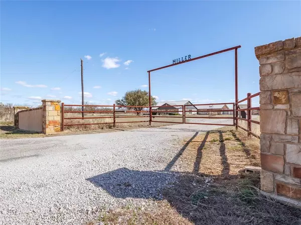 2225 S FM 586, Bangs, TX 76823