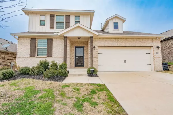 2304 Ravensway Road, Crandall, TX 75114