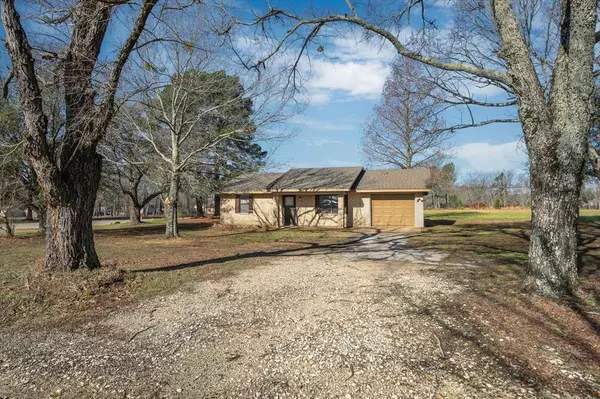 109 Rs County Road 4325, Emory, TX 75440