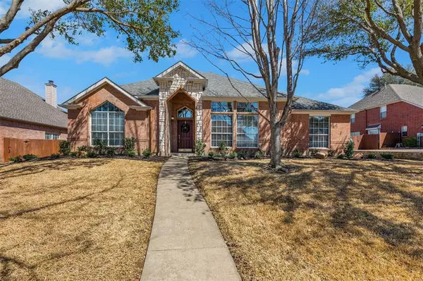 2912 Saint Maria Drive, Mansfield, TX 76063