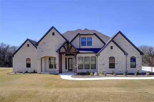 5021 Glenoaks Court, Weatherford, TX 76088