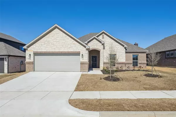 1910 Lake Tahoe Lane, Cleburne, TX 76033