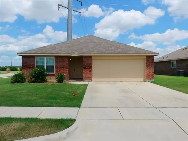 312 Broken Bow, Krum, TX 76249