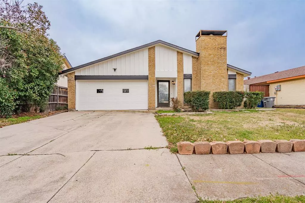 Dallas, TX 75238,10906 Listi Drive