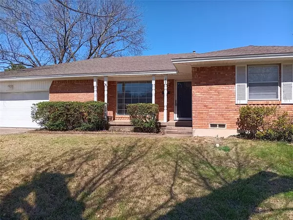 203 Jefferson Avenue, Desoto, TX 75115