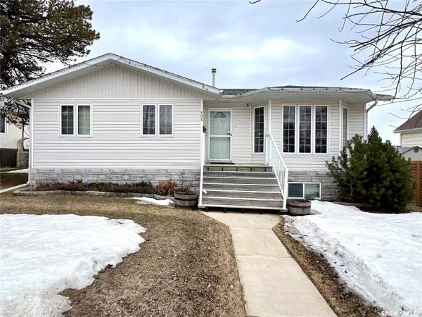 605 3rd AVENUE NW, Swift Current, SK S0H 0S8