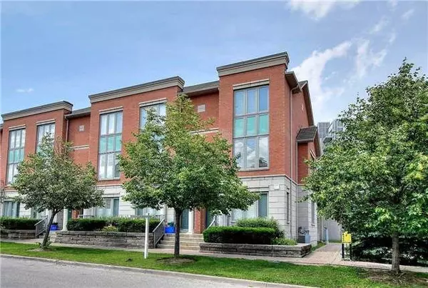 84 Suncrest BLVD, Markham, ON L3T 7Y1