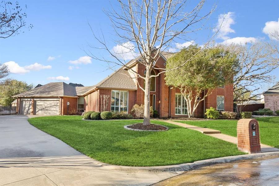 702 Brook Meadows Court, Southlake, TX 76092