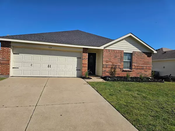 124 Sandlewood Drive, Terrell, TX 75160