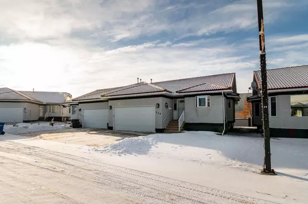 230 Park Meadows LN Southeast, Medicine Hat, AB T1B 4E4