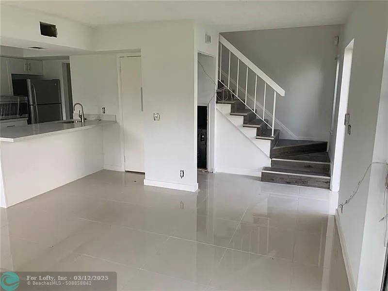 Fort Lauderdale, FL 33313,5702 NW 21st St