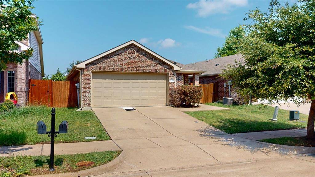 2035 Whispering Hills Drive, Forney, TX 75126