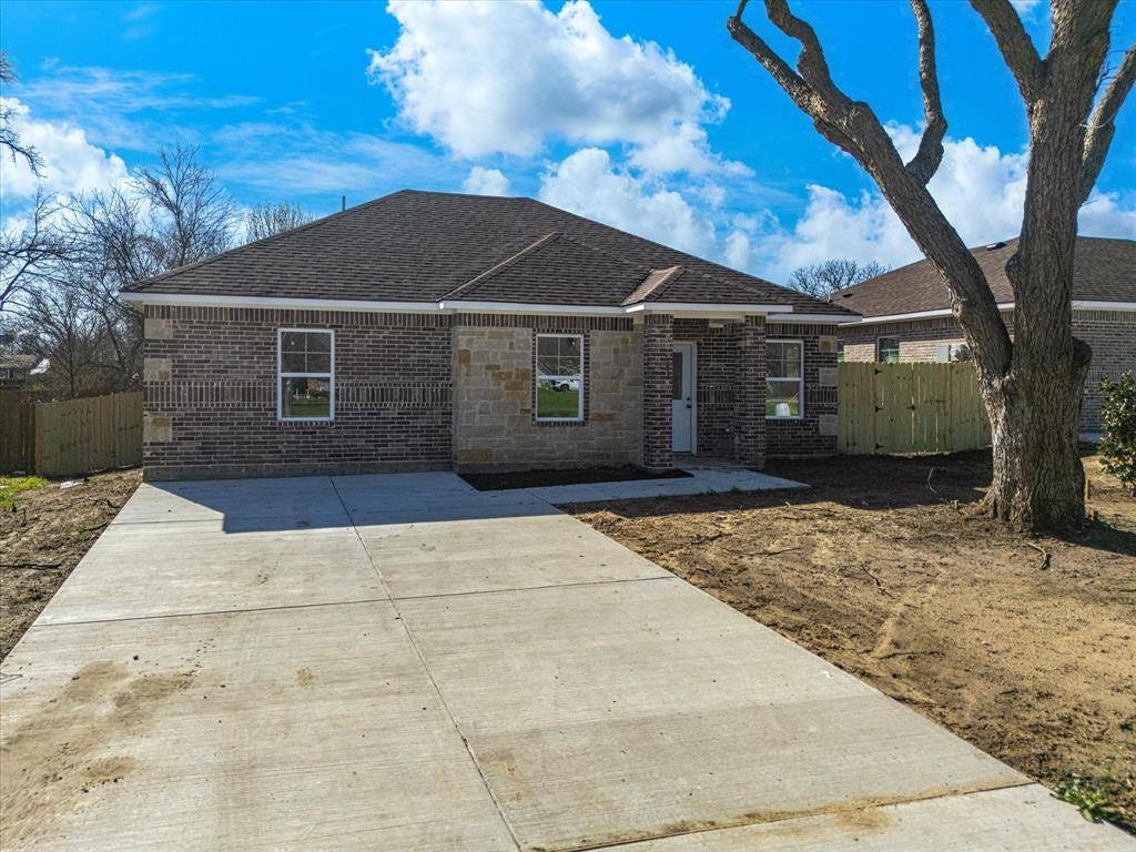 803 E Tyler Street, Ennis, TX 75119