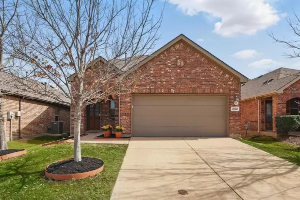 2832 Houston Wood Drive, Fort Worth, TX 76244