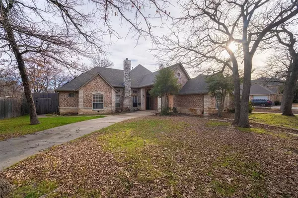 2110 Hidden Woods Court, Arlington, TX 76006