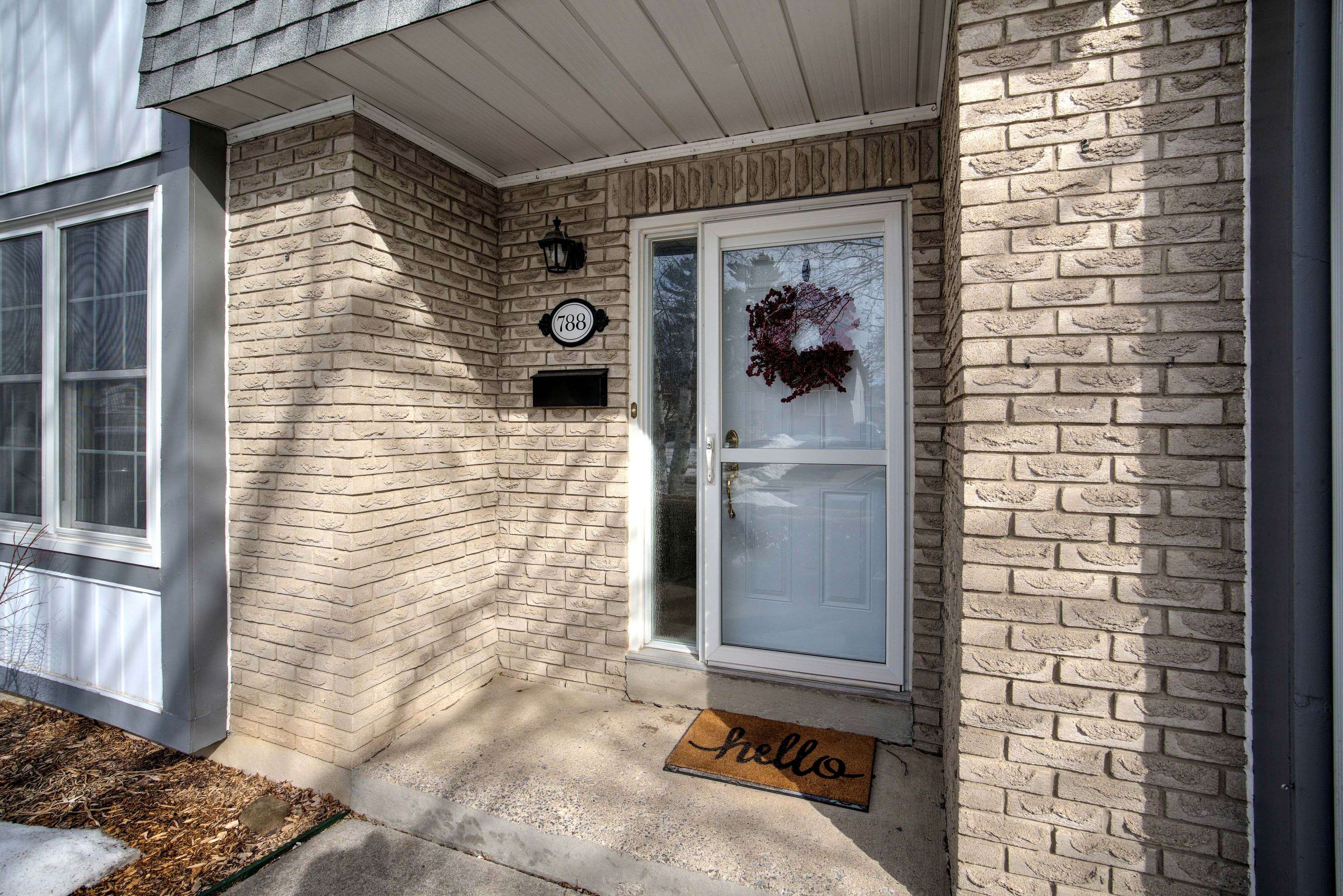 Kingston, ON K7P 1L6,788 Whiteoak CRES