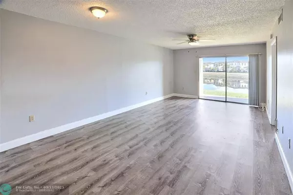 Pembroke Pines, FL 33025,711 SW 113th Way #711