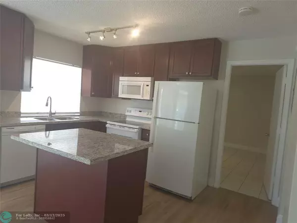 Pompano Beach, FL 33064,3107 NW 2nd Ter #3