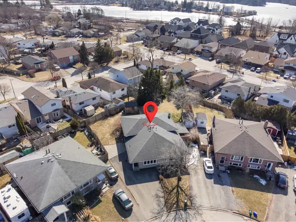 Thorold, ON L2V 4M5,62 Buchanan CRES