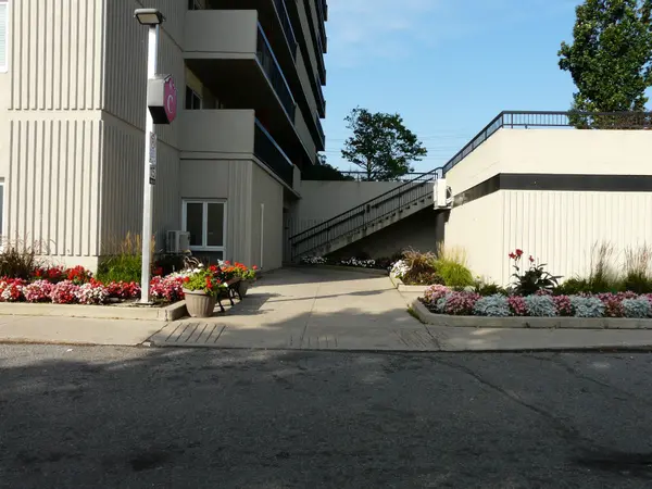 Vanier And Kingsview Park, ON K1L 8E7,158C Mcarthur AVE #1505